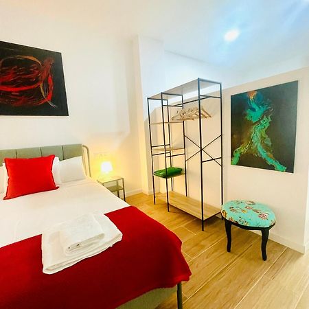 Completo Y Bello Apartamento En Malaga Bagian luar foto
