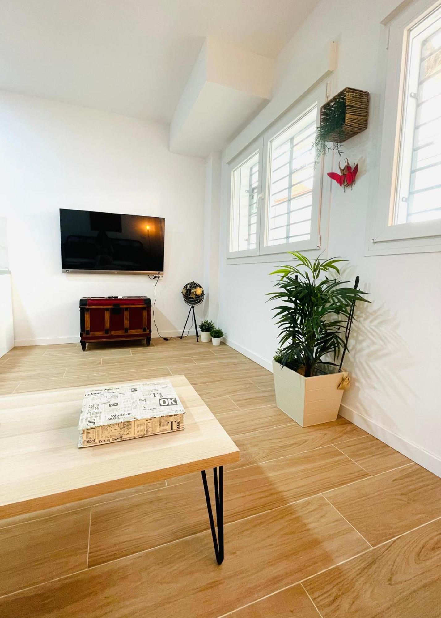 Completo Y Bello Apartamento En Malaga Bagian luar foto