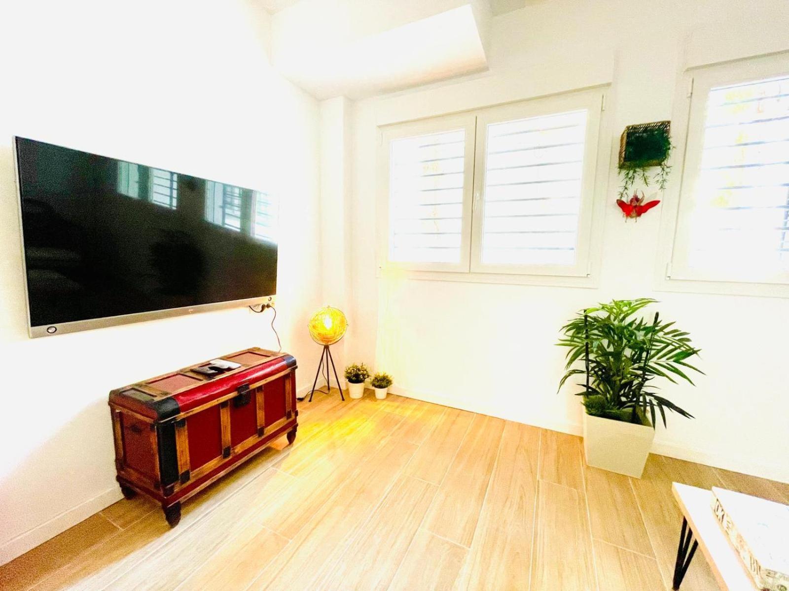 Completo Y Bello Apartamento En Malaga Bagian luar foto